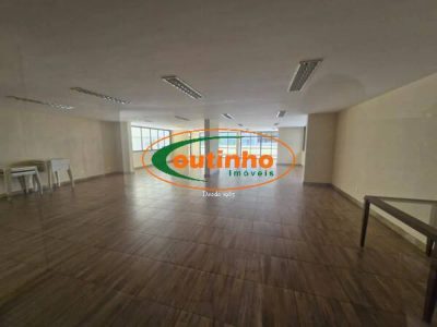 Apartamento, 3 quartos, 131 m² - Foto 1