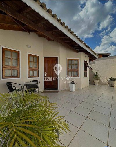 Casa, 3 quartos, 247 m² - Foto 2