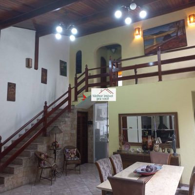 Casa, 4 quartos, 192 m² - Foto 1