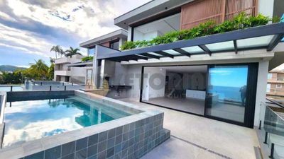 Casa, 4 quartos, 230 m² - Foto 1
