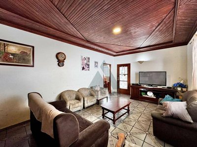 Casa, 3 quartos, 253 m² - Foto 2