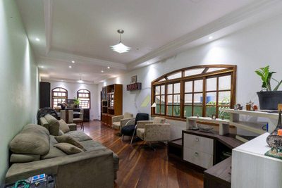 Sobrado, 4 quartos, 385 m² - Foto 1