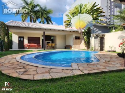 Casa, 4 quartos, 300 m² - Foto 1