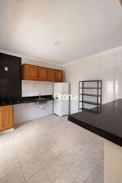 Casa, 5 quartos, 226 m² - Foto 3