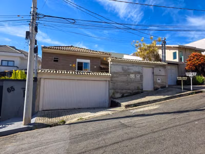 Casa, 3 quartos, 225 m² - Foto 1