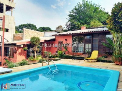 Casa, 6 quartos, 212 m² - Foto 1