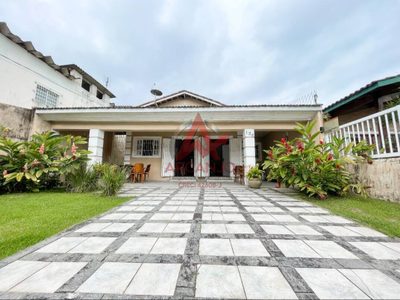 Casa, 4 quartos, 180 m² - Foto 1