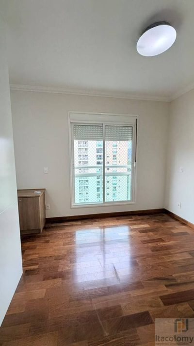 Apartamento, 3 quartos, 192 m² - Foto 1
