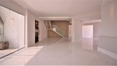 Cobertura, 3 quartos, 250 m² - Foto 1