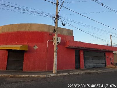 Casa, 2 quartos, 239 m² - Foto 1