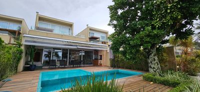 Casa, 4 quartos, 200 m² - Foto 1