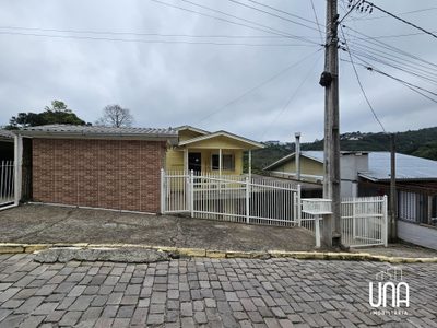 Casa, 5 quartos, 227 m² - Foto 1