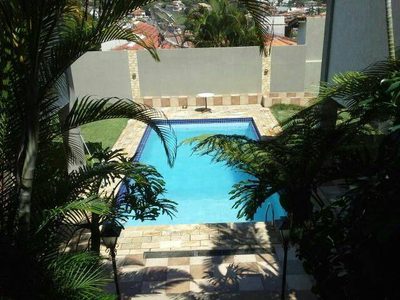Casa, 4 quartos, 450 m² - Foto 1