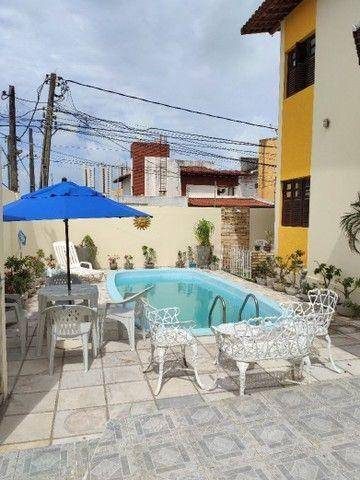 Casa, 3 quartos, 211 m² - Foto 2