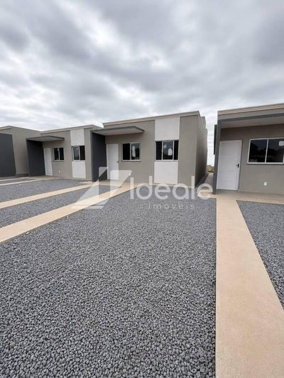 Casa, 2 quartos, 70 m² - Foto 1