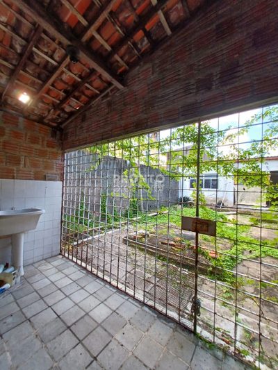 Casa, 5 quartos, 163 m² - Foto 1
