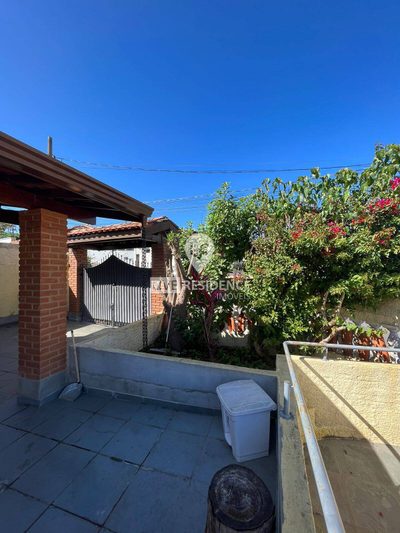 Casa, 3 quartos, 246 m² - Foto 1