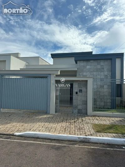 Casa, 3 quartos, 131 m² - Foto 1