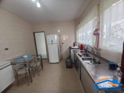 Casa, 4 quartos, 182 m² - Foto 1