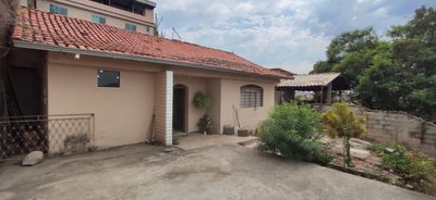 Casa, 3 quartos, 257 m² - Foto 1