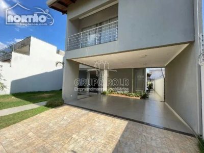 Casa, 4 quartos, 220 m² - Foto 1