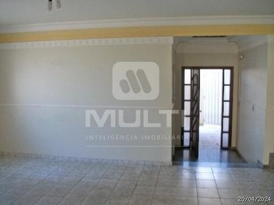 Casa, 3 quartos, 329 m² - Foto 1