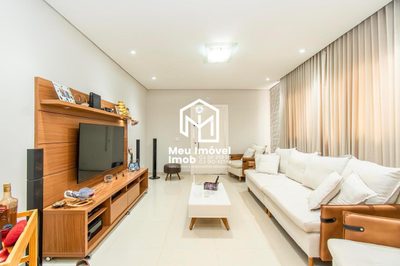 Casa, 3 quartos, 204 m² - Foto 2