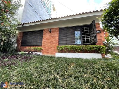 Casa, 3 quartos, 281 m² - Foto 1