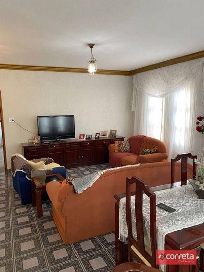 Casa, 3 quartos, 215 m² - Foto 1
