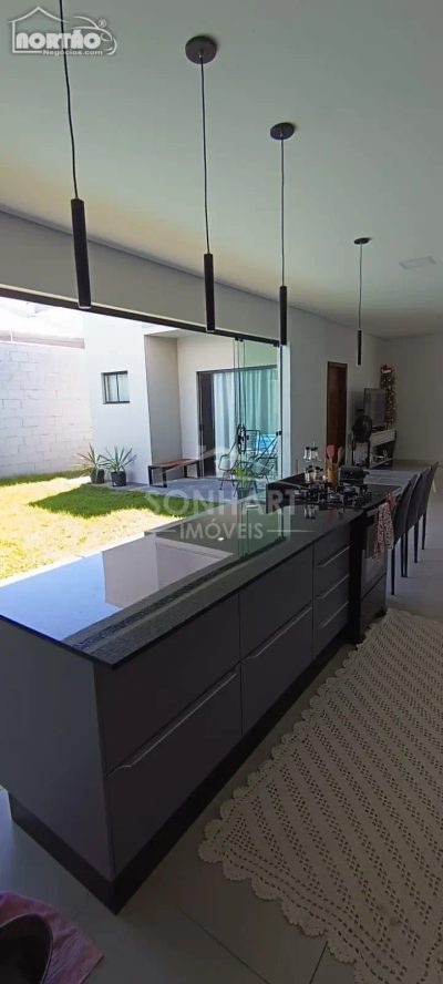 Casa, 1 quarto, 136 m² - Foto 2