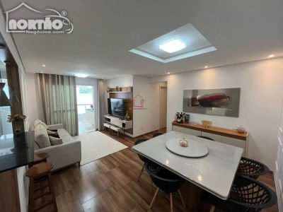 Casa, 4 quartos, 90 m² - Foto 1