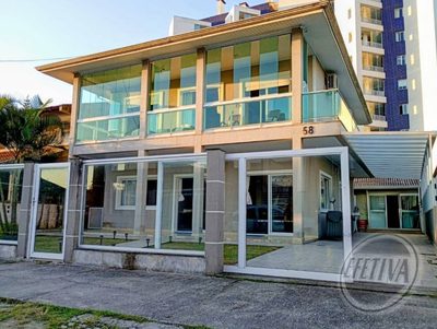 Casa, 4 quartos, 273 m² - Foto 1