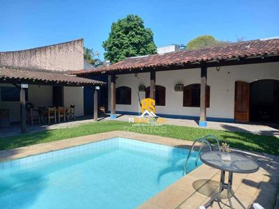 Casa, 4 quartos, 195 m² - Foto 1