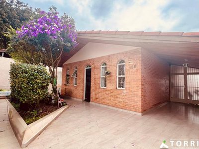 Casa, 3 quartos, 256 m² - Foto 1