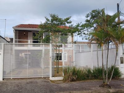 Sobrado, 4 quartos, 270 m² - Foto 1