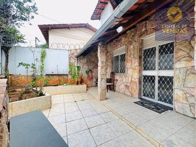 Casa, 3 quartos, 194 m² - Foto 1