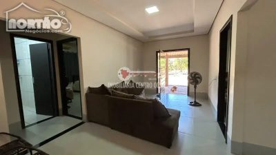 Casa, 5 quartos, 204 m² - Foto 2