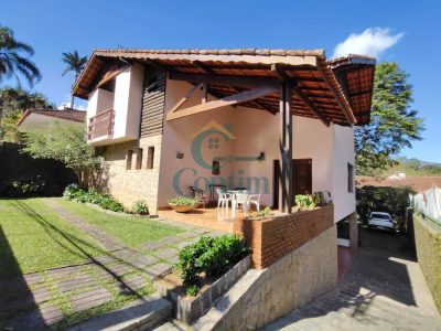 Casa, 5 quartos, 245 m² - Foto 1