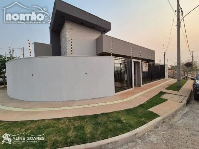 Casa, 4 quartos, 127 m² - Foto 1