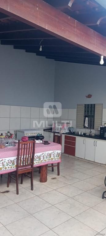 Casa, 4 quartos, 190 m² - Foto 1