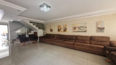 Casa, 4 quartos, 267 m² - Foto 1