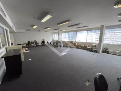 Prédio Inteiro - Foto 1