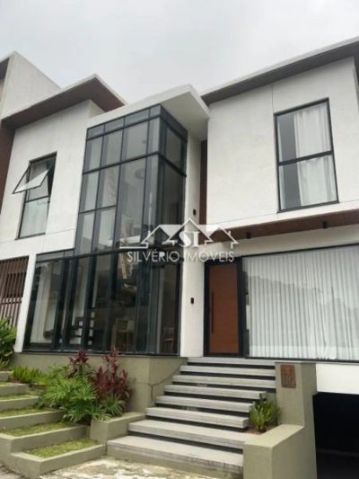 Casa, 3 quartos, 224 m² - Foto 1