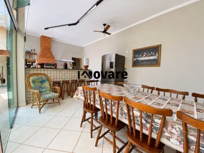 Casa, 4 quartos, 260 m² - Foto 1