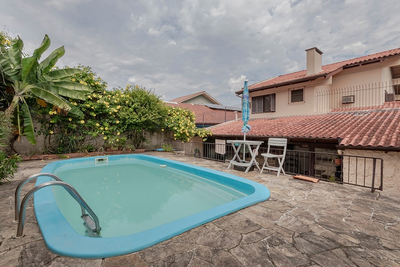 Casa, 3 quartos, 227 m² - Foto 1