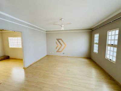 Casa, 4 quartos, 222 m² - Foto 2
