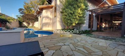 Casa, 4 quartos, 294 m² - Foto 1
