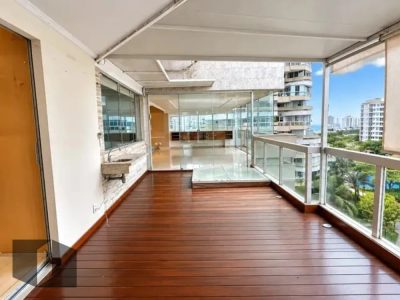 Apartamento, 3 quartos, 220 m² - Foto 1