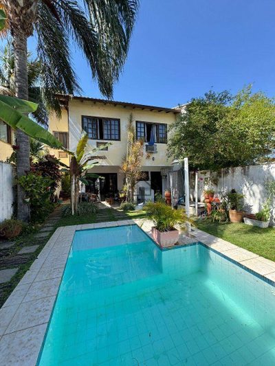 Casa, 5 quartos, 200 m² - Foto 1