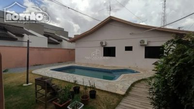 Casa, 3 quartos, 256 m² - Foto 2
